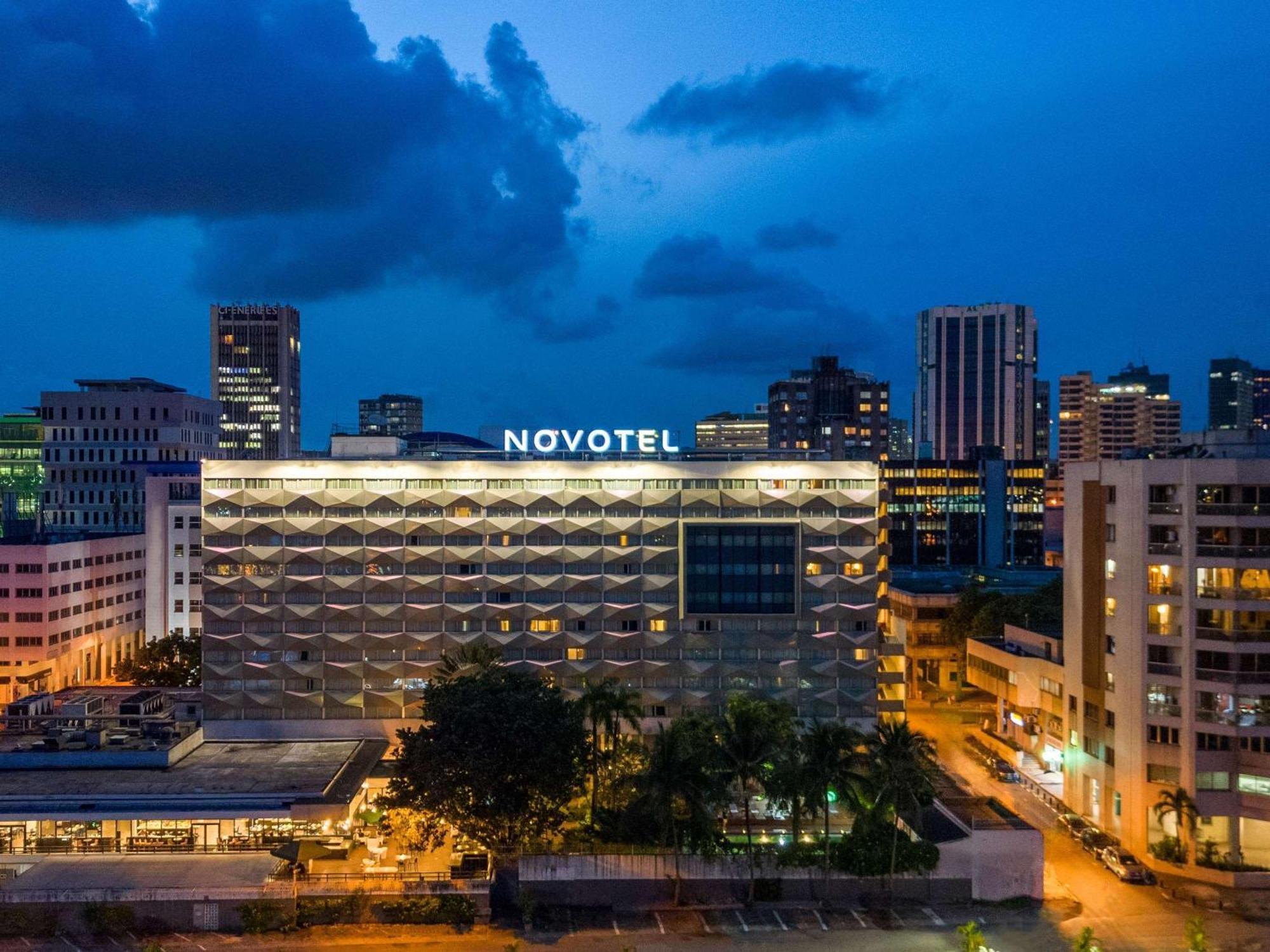 Novotel Abidjan Esterno foto