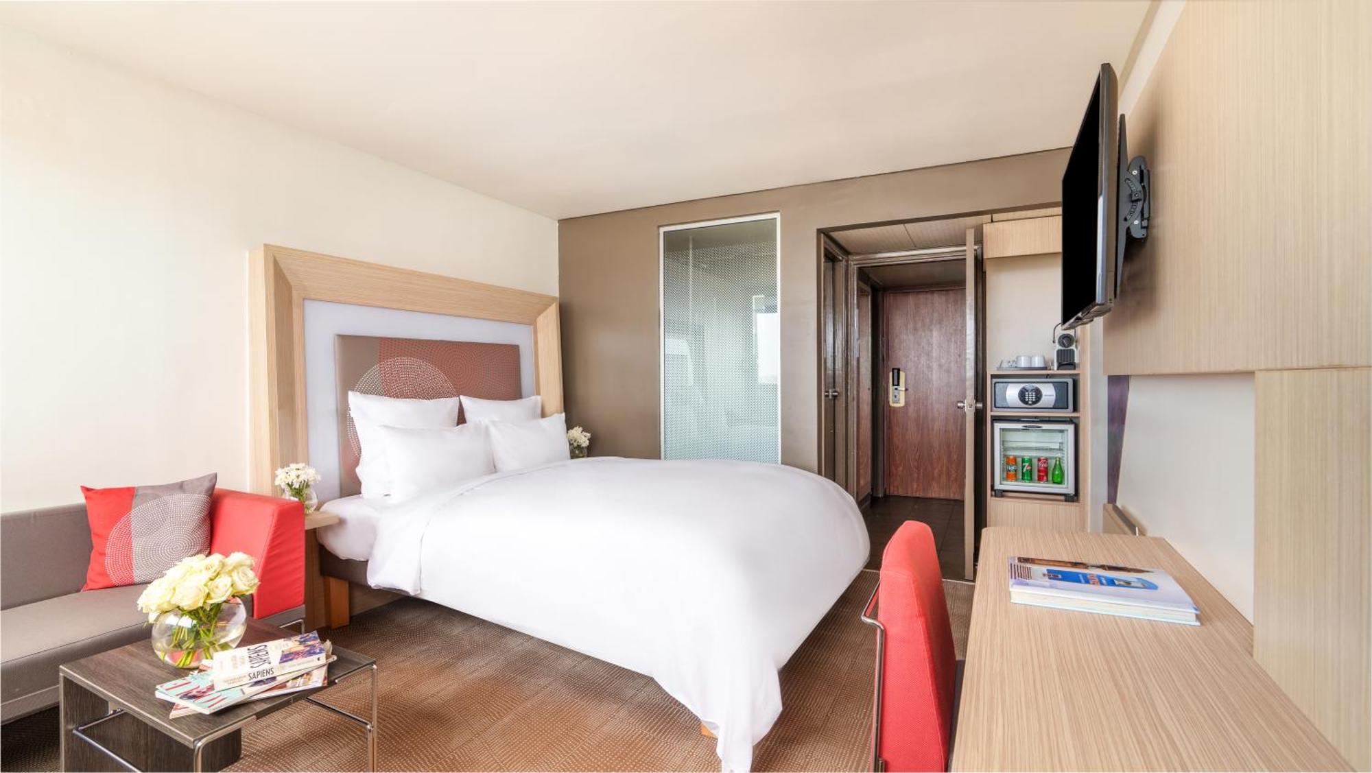 Novotel Abidjan Plateau Esterno foto