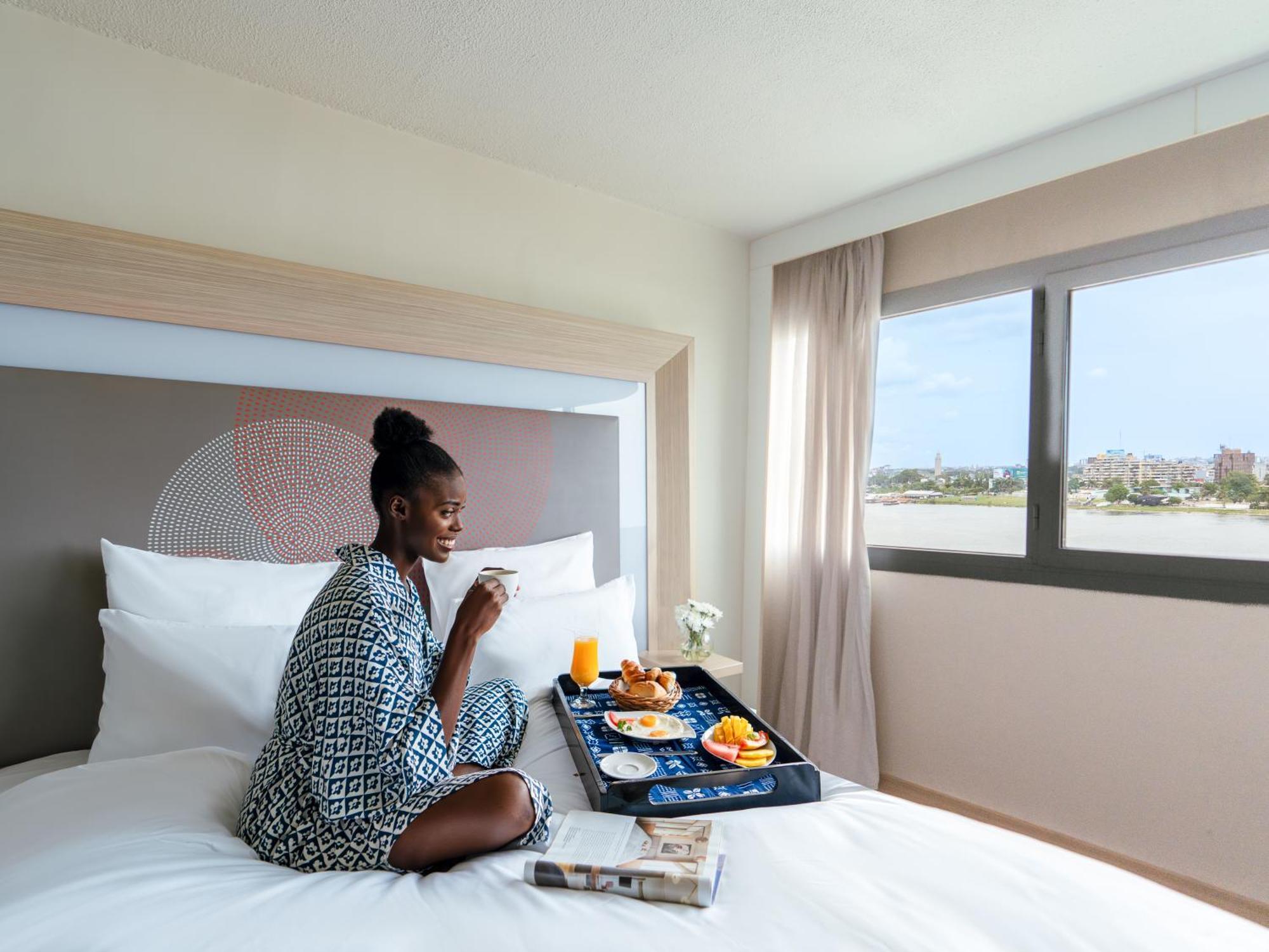 Novotel Abidjan Plateau Esterno foto
