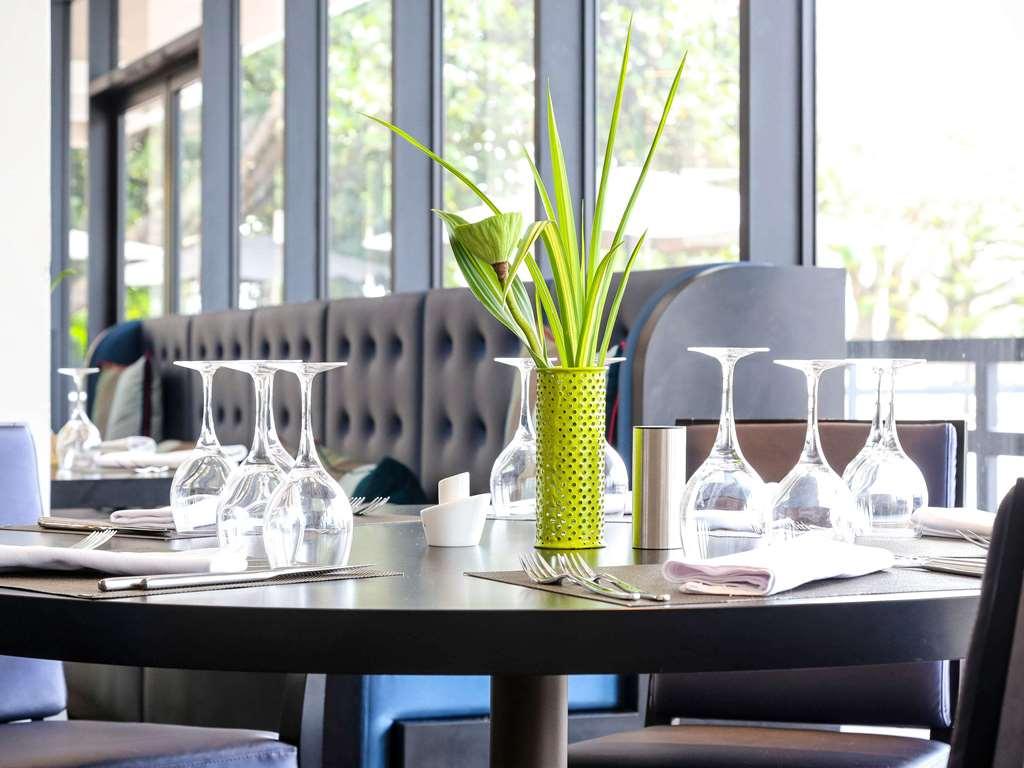 Novotel Abidjan Plateau Ristorante foto