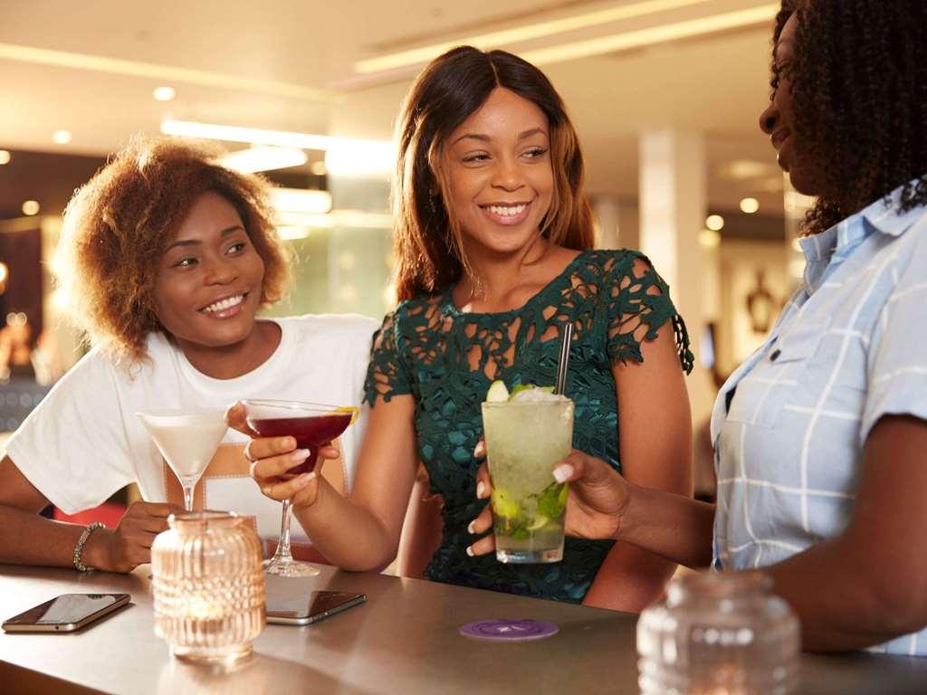 Novotel Abidjan Plateau Ristorante foto