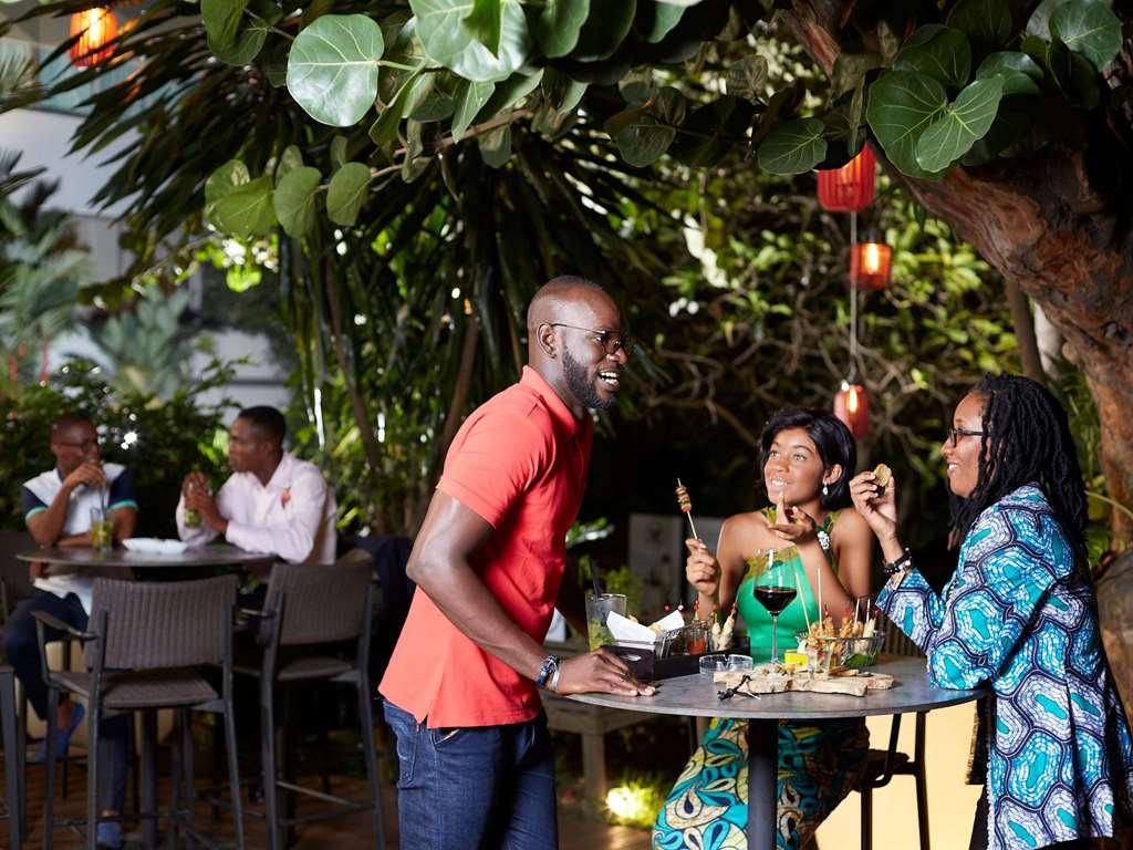 Novotel Abidjan Plateau Ristorante foto