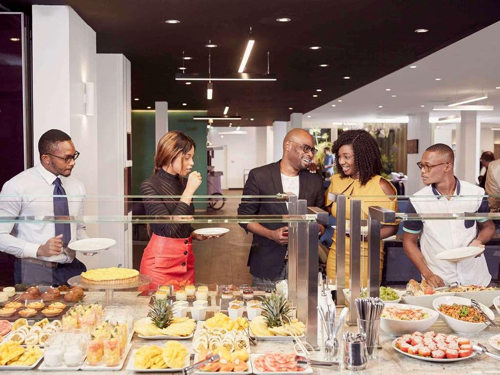 Novotel Abidjan Plateau Ristorante foto