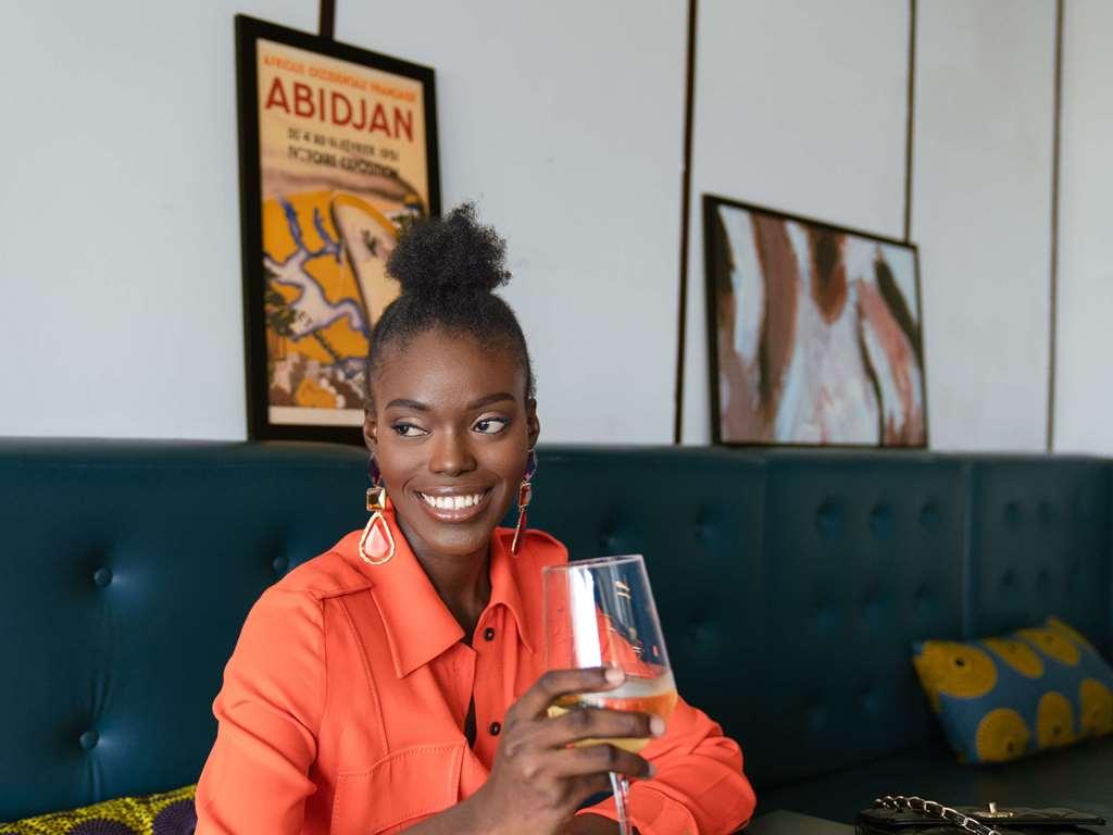 Novotel Abidjan Plateau Ristorante foto